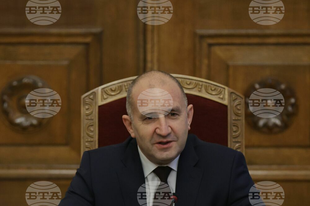 Президентът Румен Радев продължава консултациите за съставяне на редовно правителство с представители на „Възраждане“ и „БСП – Обединена левица“