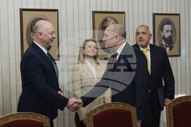 Президент - ГЕРБ-СДС - консултации