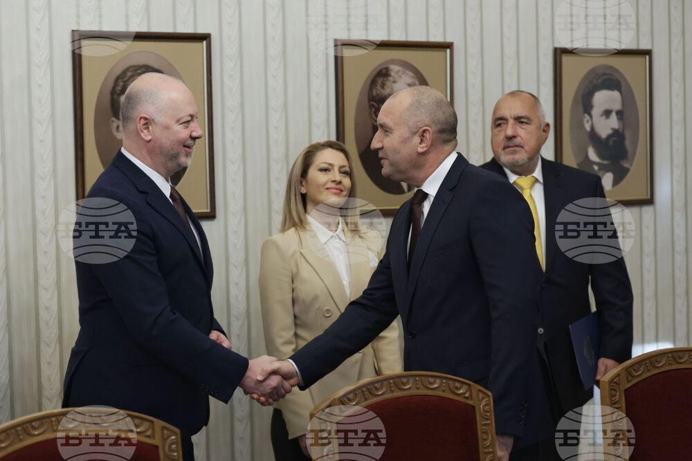 Президент - ГЕРБ-СДС - консултации