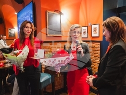 Коледен благотворителен бал под надслов „Прегърни доброто“ се състоя във Франкфурт