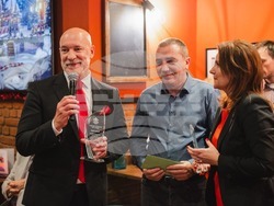 Коледен благотворителен бал под надслов „Прегърни доброто“ се състоя във Франкфурт