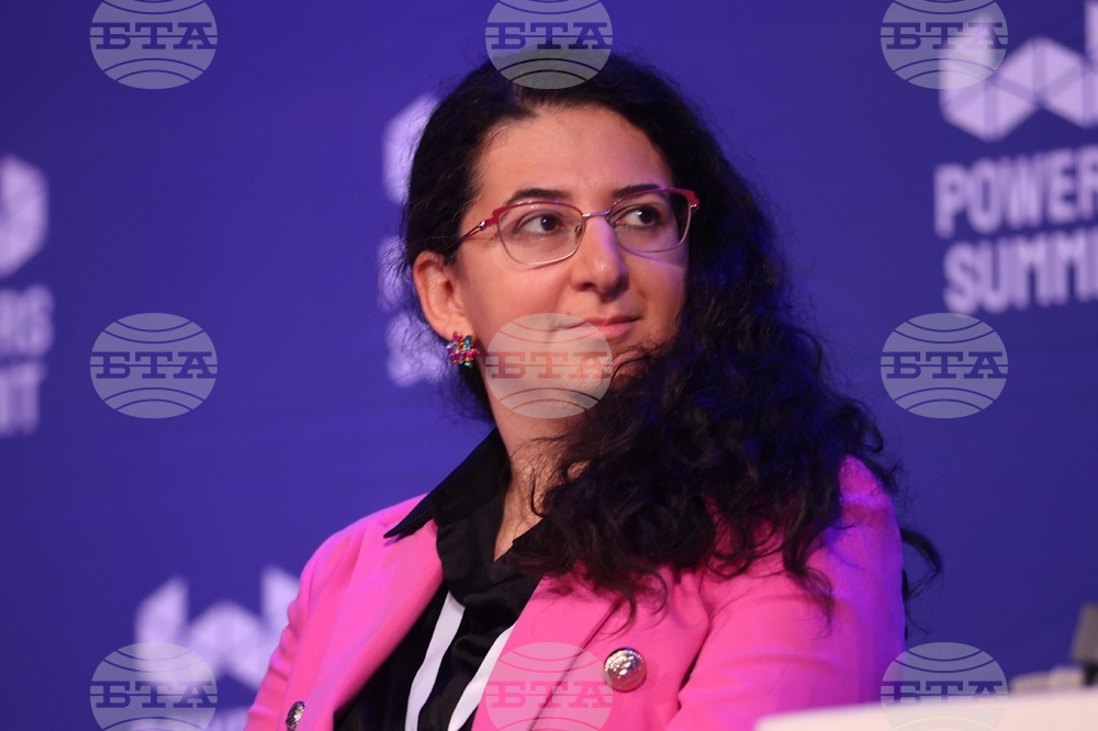 „Пауърс Съмит" - форум - Дина Джебали 