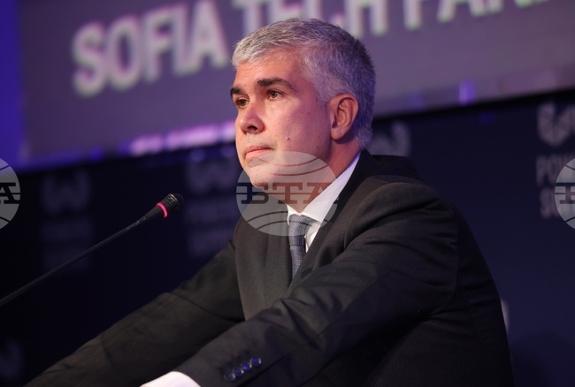 Minister Says Bulgaria Should Press Ahead with Electricity Market Liberalization