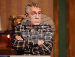 Бургас - „Остани за закуска" - театър - среща с екипа