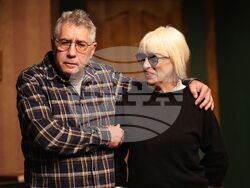 Бургас - „Остани за закуска" - театър - среща с екипа