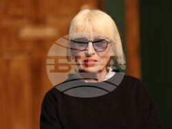 Бургас - „Остани за закуска" - театър - среща с екипа - Теменуга Тодорова