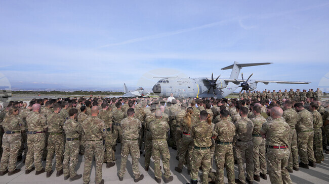 Великобритания съобщава за „предполагаем удар с дрон“ по базата си в Кипър