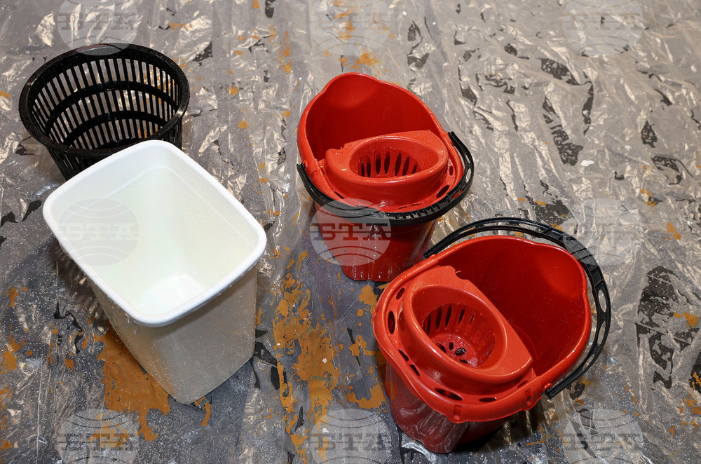 Варна - сцена „Филиал“ на Варненския драматичен театър „Стоян Бъчваров“ - теч от покрива