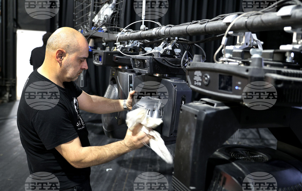 Варна - сцена „Филиал“ на Варненския драматичен театър „Стоян Бъчваров“ - теч от покрива