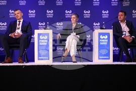 „Пауърс Съмит" - форум -