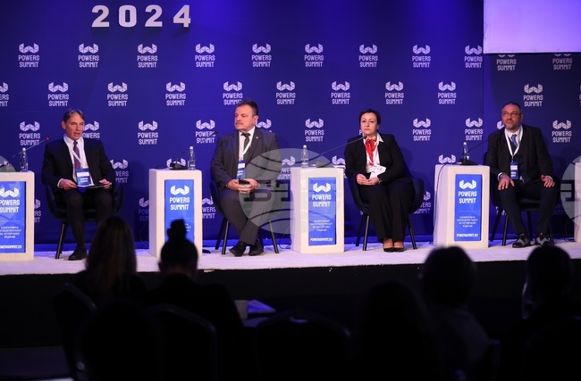 Politicians Make Proposals for Handling Demographic Crisis, Improving Healthcare at 4th Powers Summit