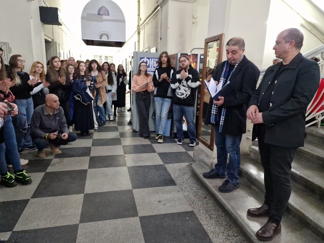 Над 220 творби показват в годишната си изложба студенти от Факултета по изобразително изкуство на Великотърновския университет