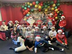 Благотворителен коледен базар организираха от Първо българско училище „Иван Вазов” в град Арма, Северна Ирландия