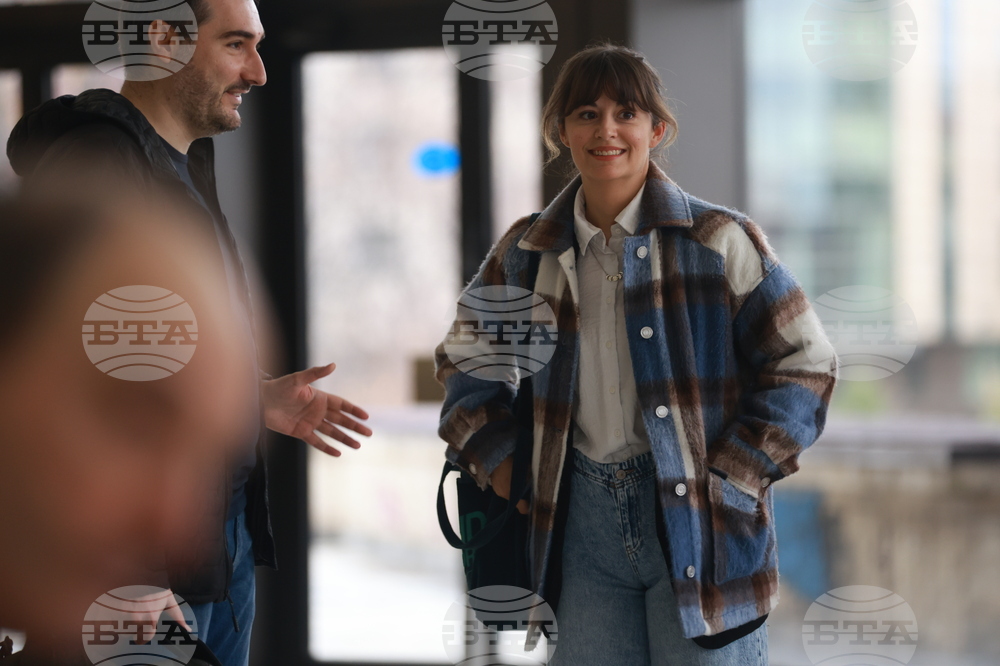 Коледен панаир на книгата - срещи с писатели - Лана Басташич