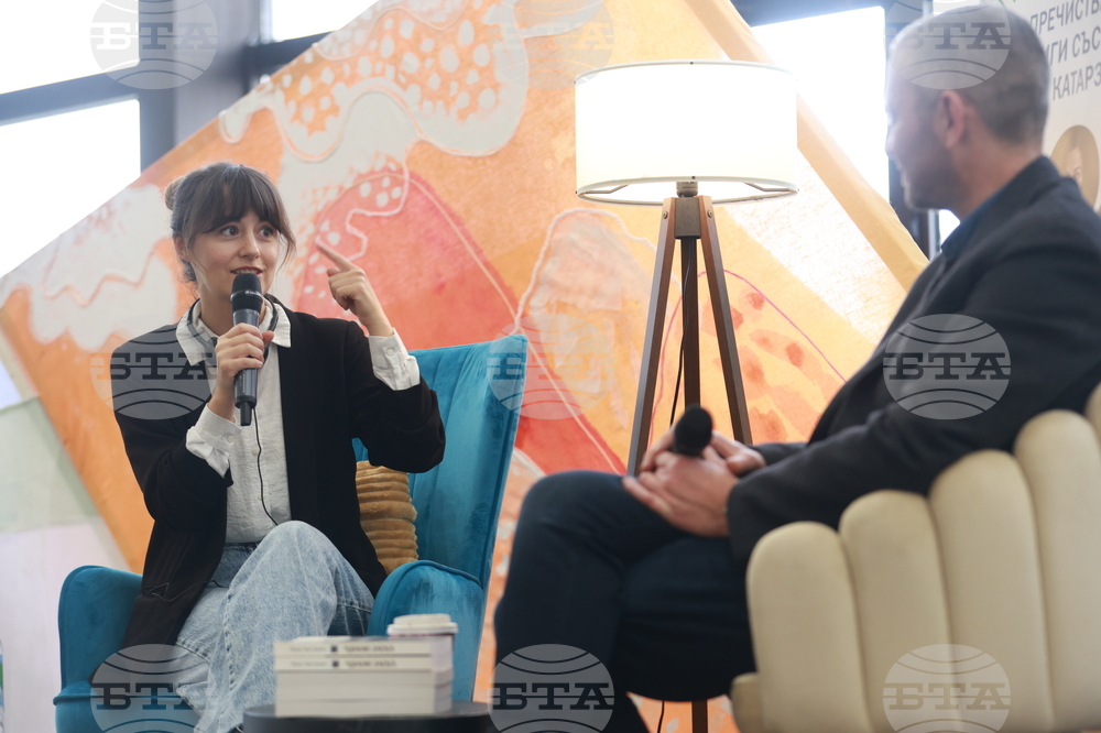 Коледен панаир на книгата - срещи с писатели - Лана Басташич