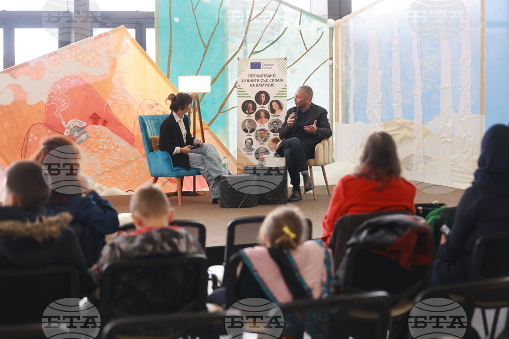 Коледен панаир на книгата - срещи с писатели - Лана Басташич