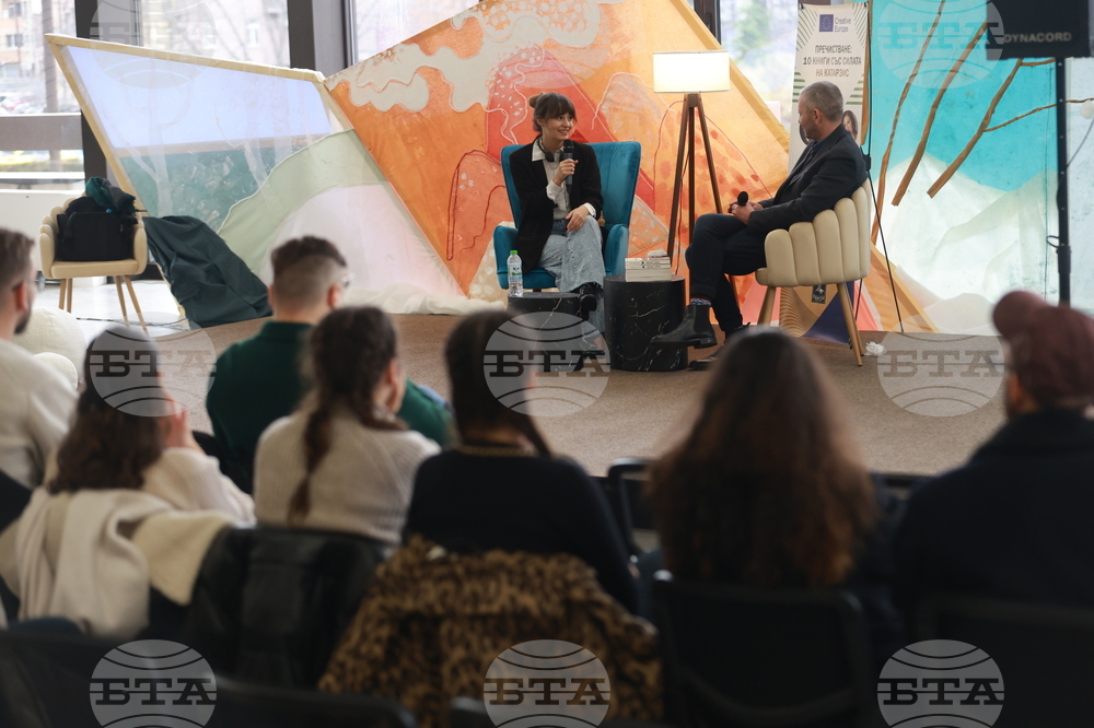 Коледен панаир на книгата - срещи с писатели - Лана Басташич