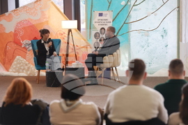 Коледен панаир на книгата - срещи с писатели - Лана Басташич