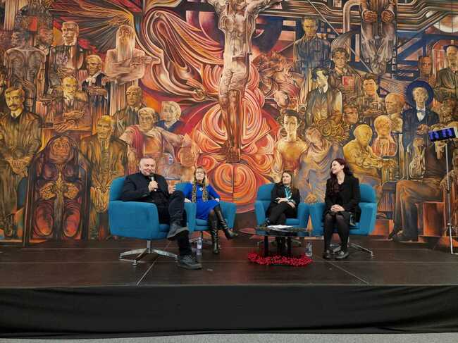 Новите български писатели ще получават по-лесно предложения от чуждестранни издателства, смята Георги Господинов