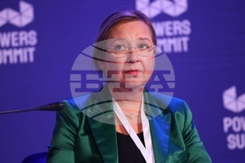 „Пауърс Съмит" (Powers Summit) - форум - Панел "Инвестиции и Социална Сигурност - Развитие на тристълбовия пенсионен модел" - Зорница Русинова
