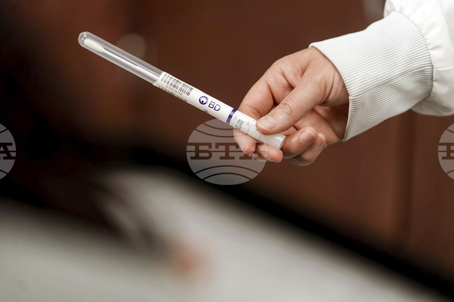 Жените, ваксинирани срещу човешки папилома вирус, могат да намалят честотата на скрининга за рак на шийката на матката, сочи ново проучване