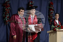 Пловдив - Медицински университет - абсолвенти - дипломи - тържествена церемония