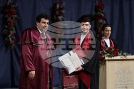 Пловдив - Медицински университет - абсолвенти - дипломи - тържествена церемония