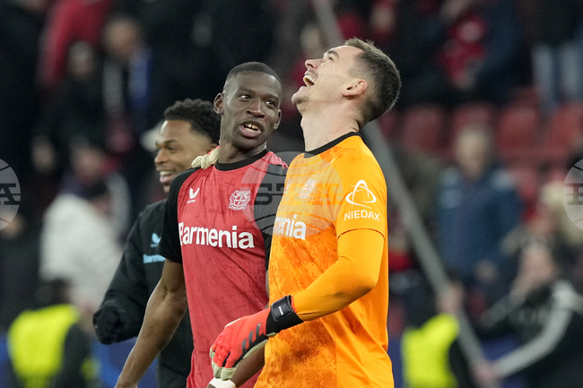 ПСВ Айндховен взе под наем вратаря на Байер Ковар с опция за откупуване