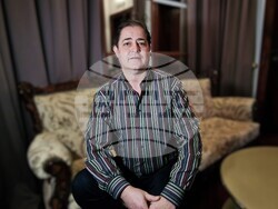 Тенорът Пеньо Пирозов пред БТА, снимка – Даниел Димитров/БТА