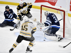 Bruins Jets Hockey