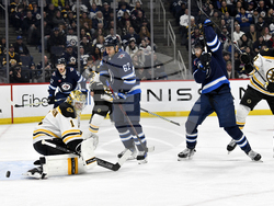Bruins Jets Hockey