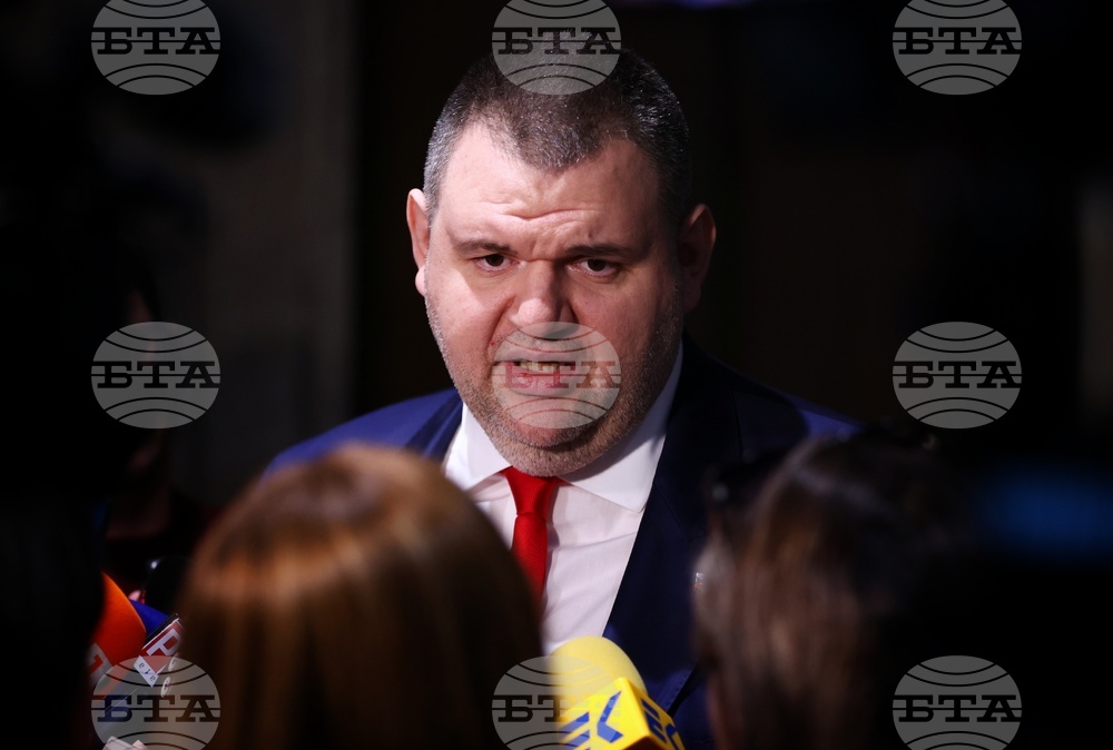 Народно събрание - кулоари - Делян Пеевски - брифинг