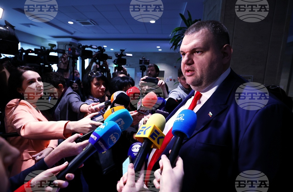 Народно събрание - кулоари - Делян Пеевски - брифинг