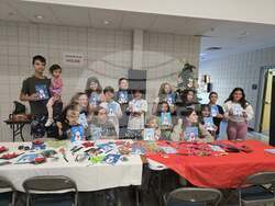 Второкласници от училище „Валери Петров“ в Плевен изпратиха ръчно изработени картички до учениците от училище „Родна реч“ в Сарасота, САЩ