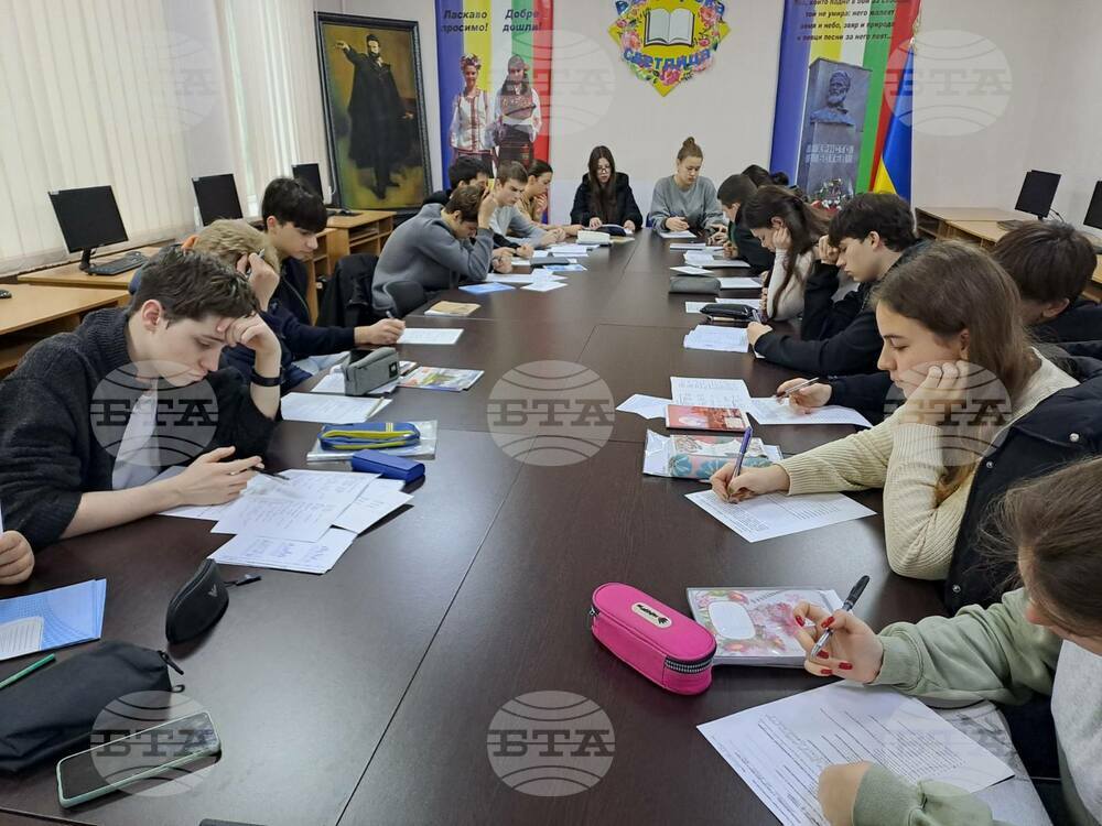 В неделното училище „Българска светлица“ в Измаил бе организиран урок за проверка на знанията на кандидат-студентите