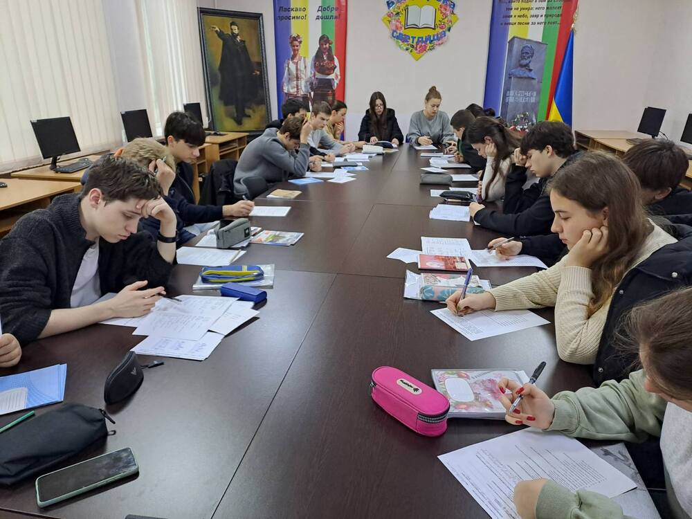 В неделното училище „Българска светлица“ в Измаил бе организиран урок за проверка на знанията на кандидат-студентите