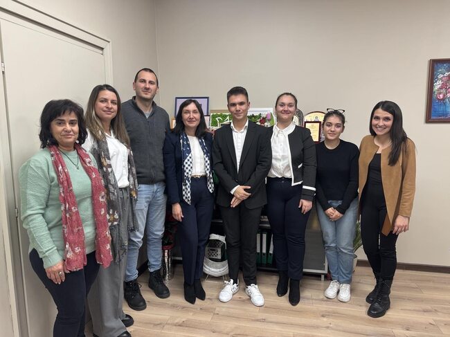 Община Стара Загора: Зам.-кметът Надежда Чакърова и Младежкият общински съвет – заедно в празничните инициативи и нови проекти