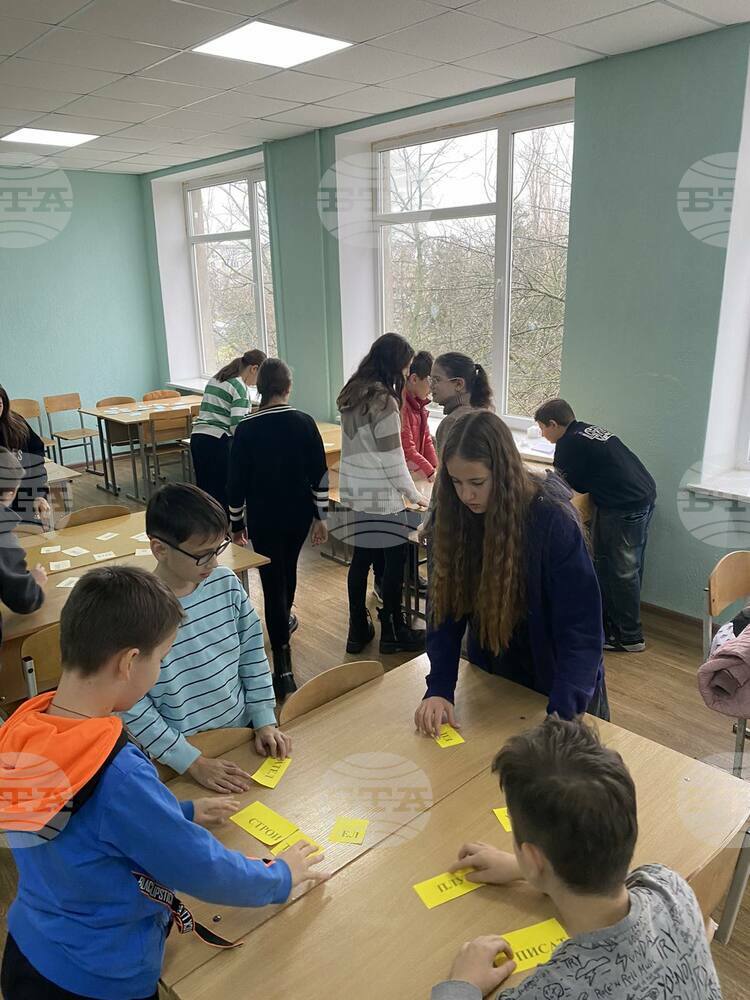 Администрацията на неделното училище „Българска светлица“ в Украйна разказа за методите на обучение в учебния процес