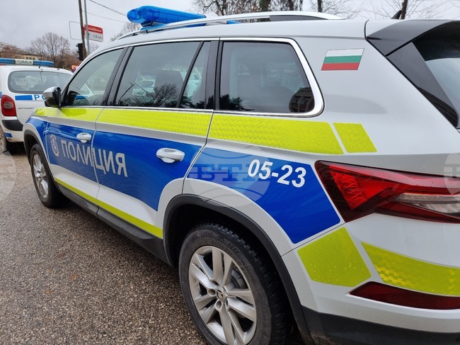 Общо 27 души са ранени за денонощието при 23 тежки пътнотранспортни произшествия в страната