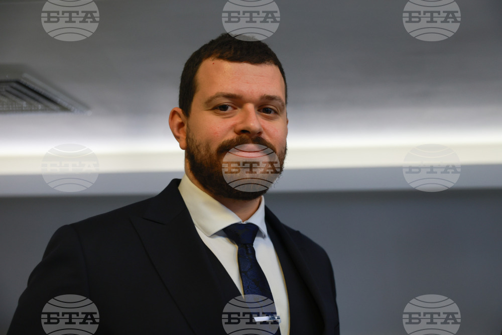 Спирането на топлоподаването за всеки абонат ще е между седем и 15 дни, каза директорът на „Топлофикация София“ за ремонта в „Дружба-2“