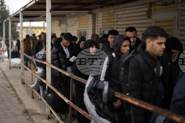 Над 7500 сирийски бежанци са се завърнали в Сирия от Турция, обявиха турските власти