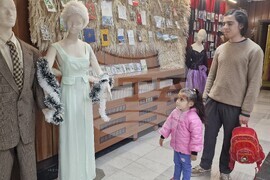 Хасково - Регионална библиотека - Изложба „Новогодишна ретро поща“