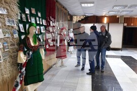 Хасково - Регионална библиотека - изложба „Новогодишна ретро поща“