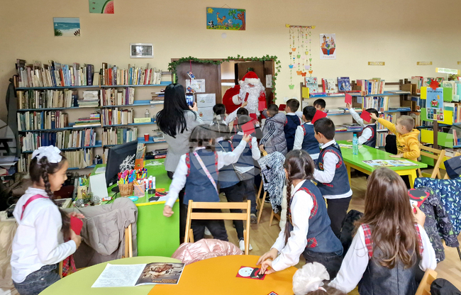 Самоков - Детска библиотека - коледна работилница