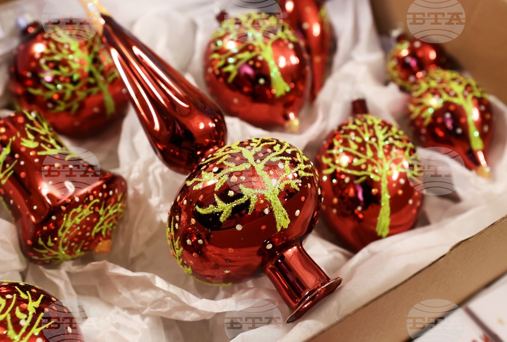 Висулки за коледната елха ще изработват на 22 ноември децата от занималнята „Бяла спретната къщурка” към Българското посолство в Любляна