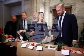 Народно събрание - коледен базар