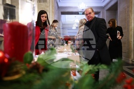 Народно събрание - коледен базар