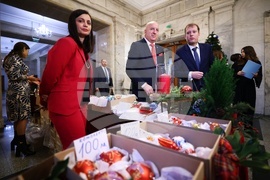 Народно събрание - коледен базар