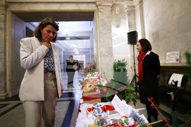 Народно събрание - коледен базар