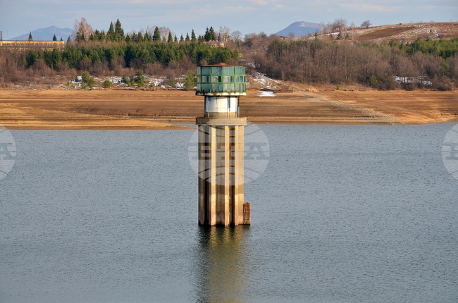  Валежите са обърнали тенденцията на спад на нивото на питейния язовир на Монтана и Враца „Среченска бара“, няма опасност от режим
